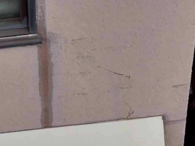 「ALC外壁のシーリング劣化とひび割れによる防水性能低下」