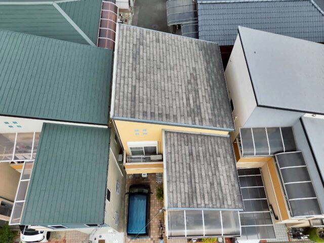 柏原市の戸建て住宅の屋根リフォーム施工前写真 before