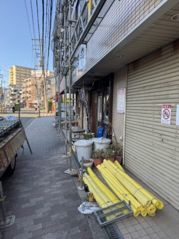店舗の出入口や通路周辺での施工状況