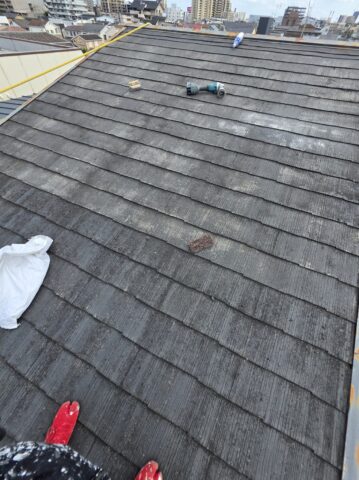 洗浄中の屋根写真